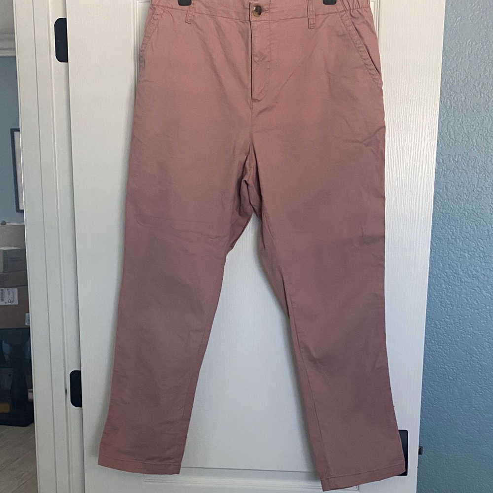 Old Navy Women's Straight Leg Pants in Pink light rose/pink